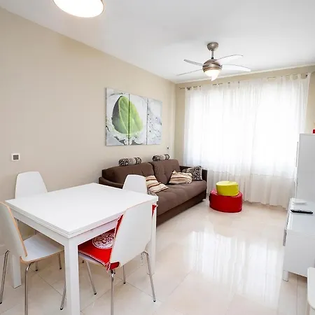 Lolina Nautica Apartamento Nerja